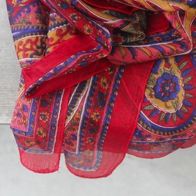 Foulard indien en soie rouge et bleu
