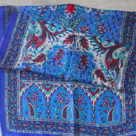 Foulard indien en soie imprimée