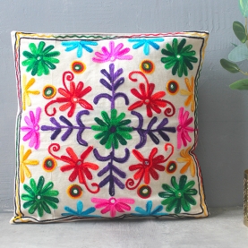 Housse de coussin indienne brodée écrue L40