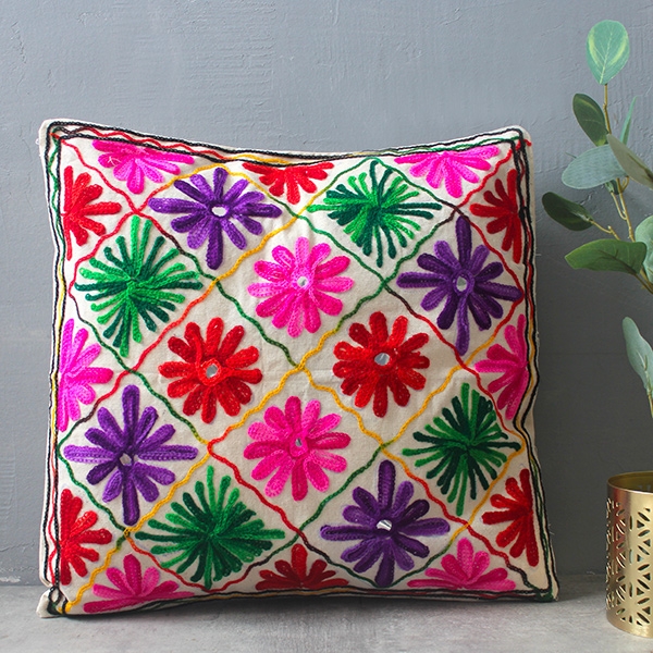 Indian cushion cover embroidered white L40