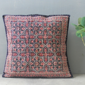 Housse de coussin indienne Kantha noir L41