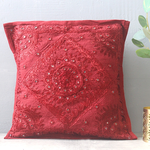 Housse de coussin indienne brodée bordeaux L40