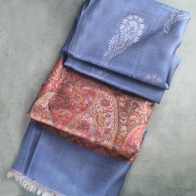 Echarpe indienne en coton brodé Jamawar bleue