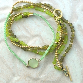 Bracelet indien avec perles en verre vert