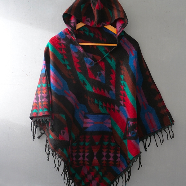 Poncho en laine népalais original rouge et noir