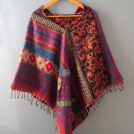 Poncho en laine népalais traditionnel marron et rouge
