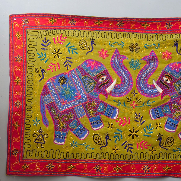 Grande Tenture Murale Indienne Brodée Faite Main - Tapisserie Colorée Coton