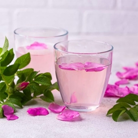 Eau de Rose indienne en bouteille