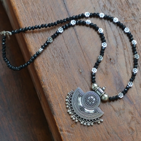 Indian ethnic necklace black pearls