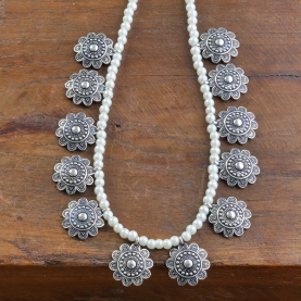 Indian ethnic necklace with flowers and white pearls