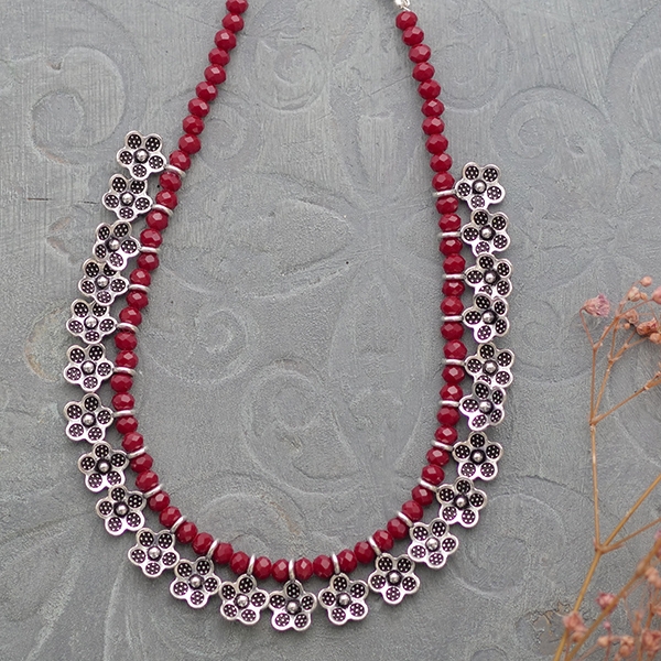 Collier indien ethnique floral à perles rouges