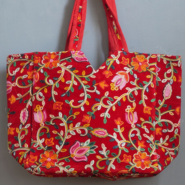 Sac à main indien brodé Matka fleuri rouge