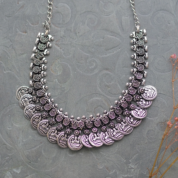 Collier indien plastron ethnique en métal