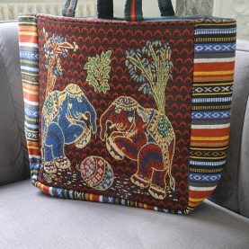 Sac à main indien Kiat brodé éléphants