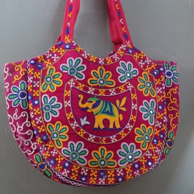 Sac à main indien brodé Matka Eléphant fuschia
