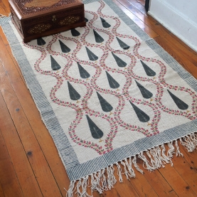 Tapis indien artisanal en coton imprimé
