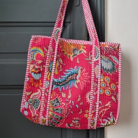 Sac à main indien en coton matelassé rose