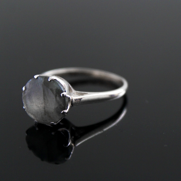 Bague indienne en argent et labradorite T58