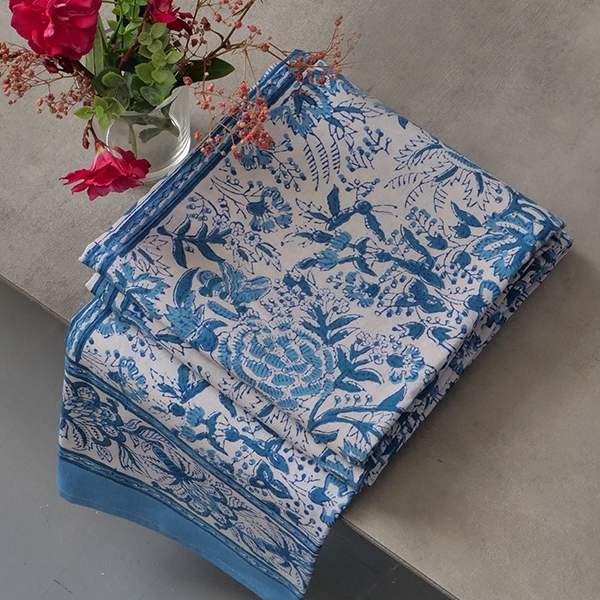Nappe indienne en coton imprimée blanche et bleue