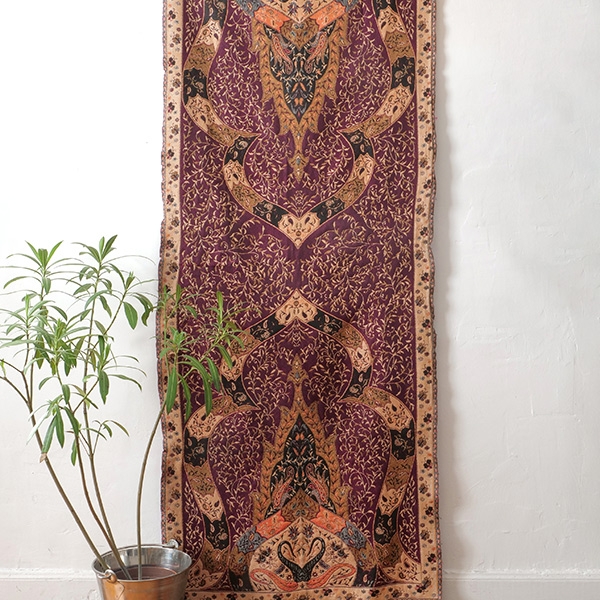 Tapis mural indien tissé Mangues bordeaux et noir