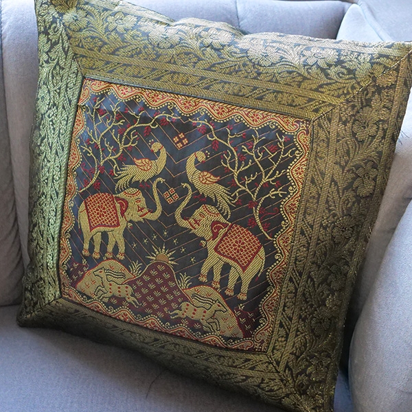 Indian cushion cover Benarasi Elephants L40