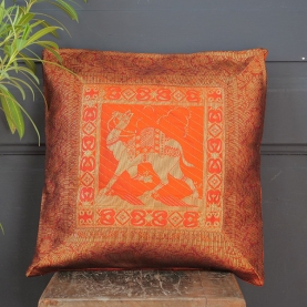 Housse de coussin indienne Benarasi Chameau L40