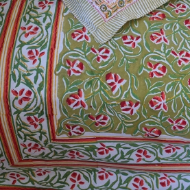 Drap de lit indien avec taies d'oreiller vert et rouge