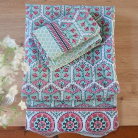 Drap de lit indien avec taies d'oreiller rose et cyan