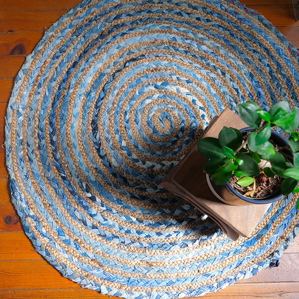 Tapis indien artisanal en jute rond bleu