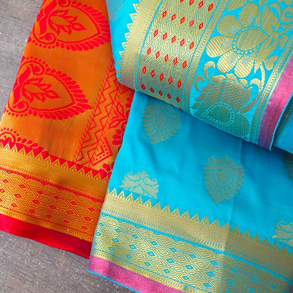 Saree indien complet satiné cyan et rouge