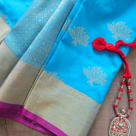 Saree indien complet satiné bleu et doré