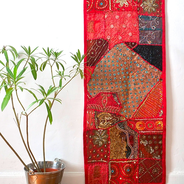Tissu mural indien artisanal Patchwork rouge