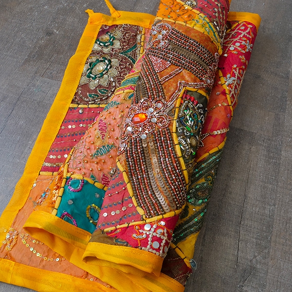Tissu mural indien artisanal Patchwork jaune