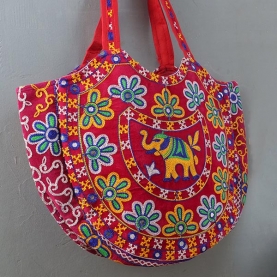 Sac à main indien brodé Matka Eléphant rouge