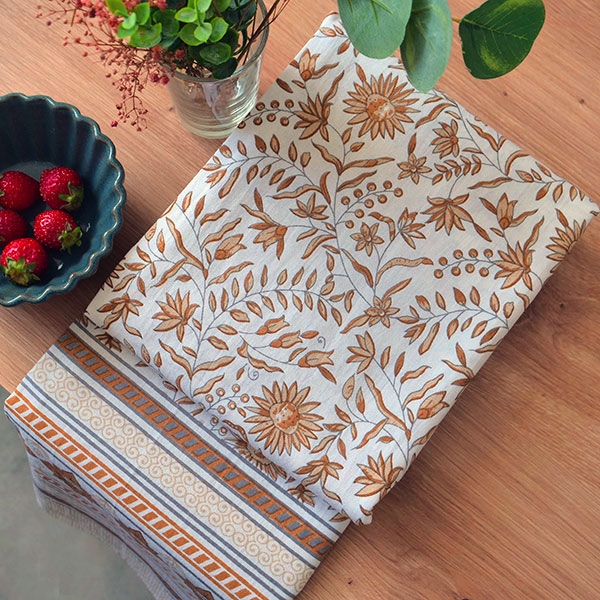Nappe indienne en coton imprimée blanche et beige