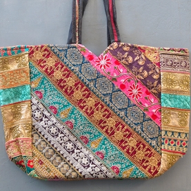 https://www.pankaj-boutique.com-t/sac-main-patchwork-indien.jpg