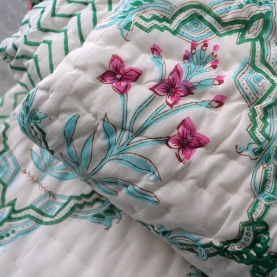 Couette indienne végétale en coton Rajai cyan et rose