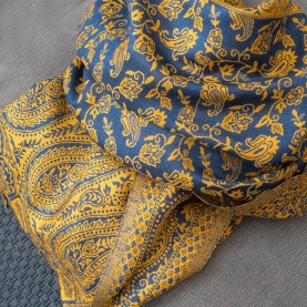 Indian knitted scarf Flower design