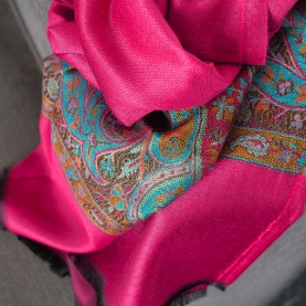 Indian Jamawar knitted scarf fuchsia color
