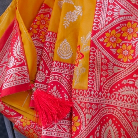 https://www.pankaj-boutique.com-ult/indian-saree-yellow-red.jpg