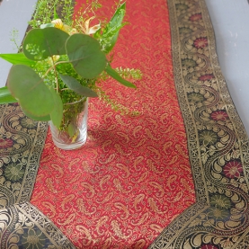 Chemin de table indien en tissu Sandhya