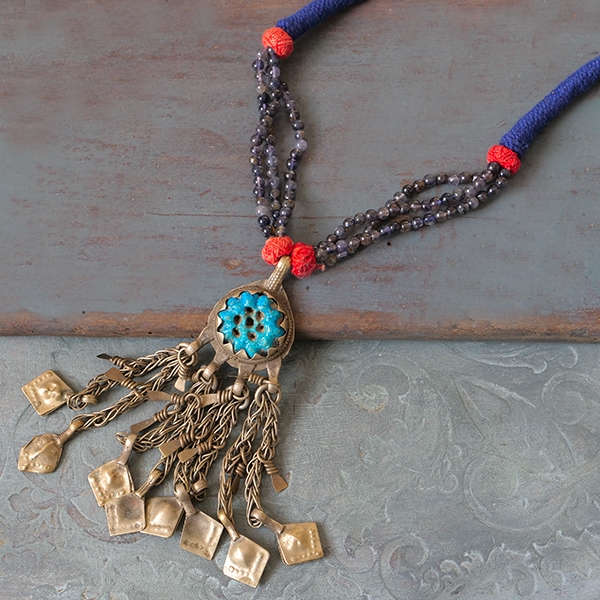 Indian metal and coton antique necklace
