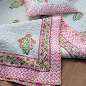 Indian traditional cotton quilt with pillow case
