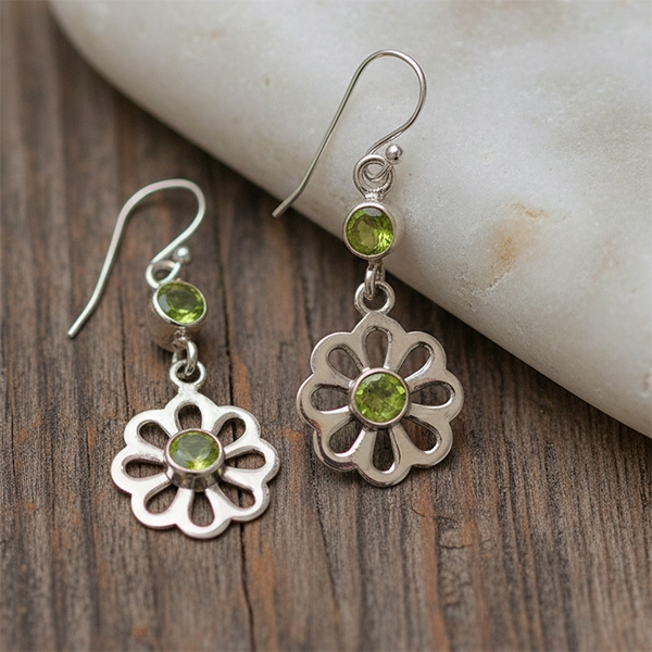Indian silver and peridot gemstones earrings
