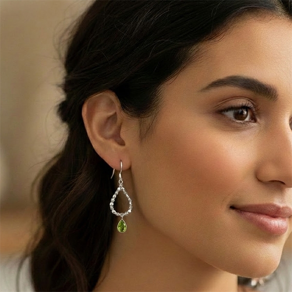 Boucles d'oreilles indiennes argent et péridots