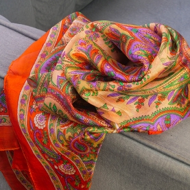 https://www.pankaj-boutique.com-foulard-soie-artisan-indien.jpg