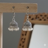 Boucles d'oreilles indiennes Jhumki blanches