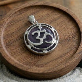 https://www.pankaj-boutique.com-ault/pendentif-om-amethyste.jpg