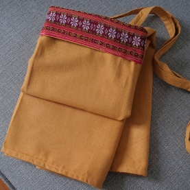 Jupe thaï mi-longue en coton ocre