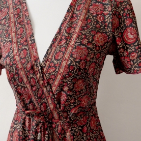 Indian mid-lentgh dress